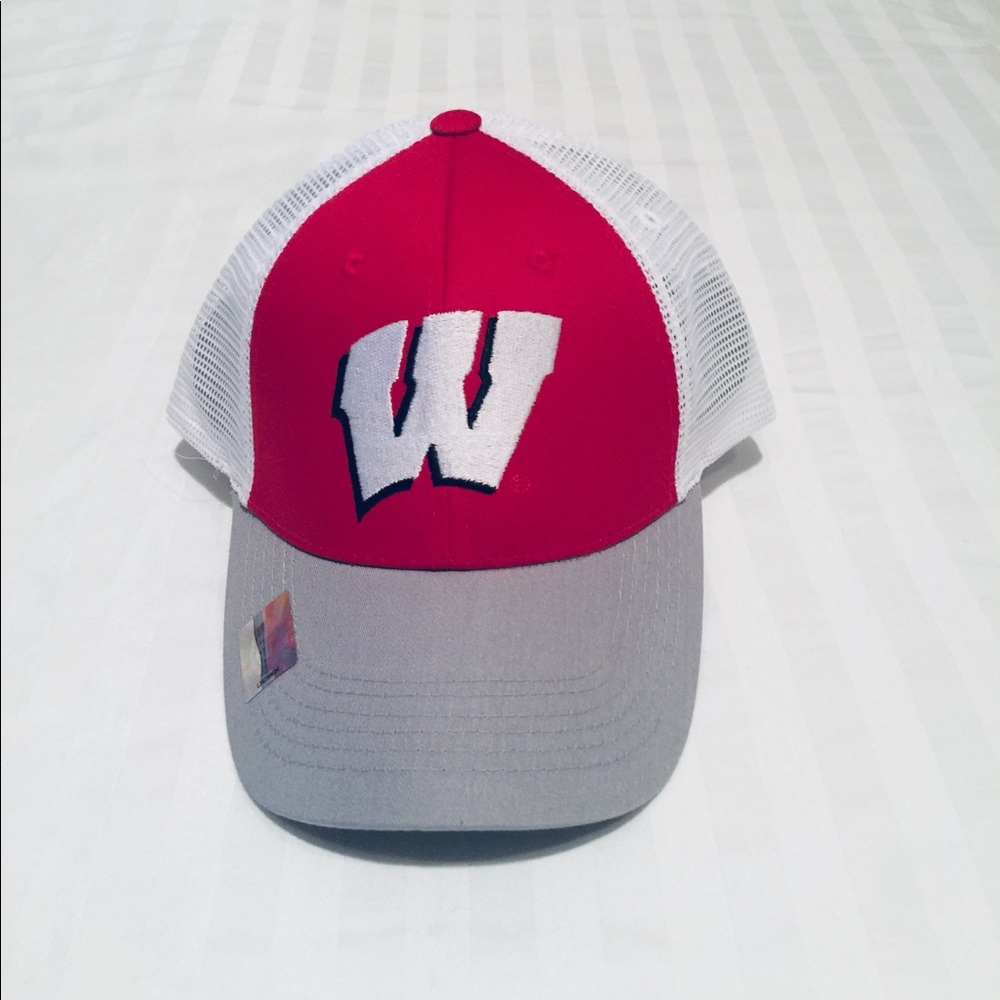 Wisconsin Badgers trucker hat.